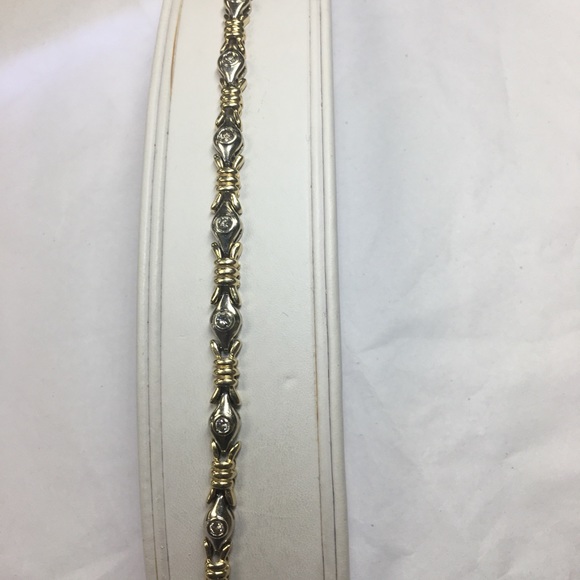 14K  yellow gold round diamonds bracelet - Picture 2 of 5